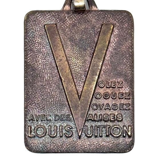 Louis Vuitton ‘Malletier’ Keychain - Picture 7 of 8